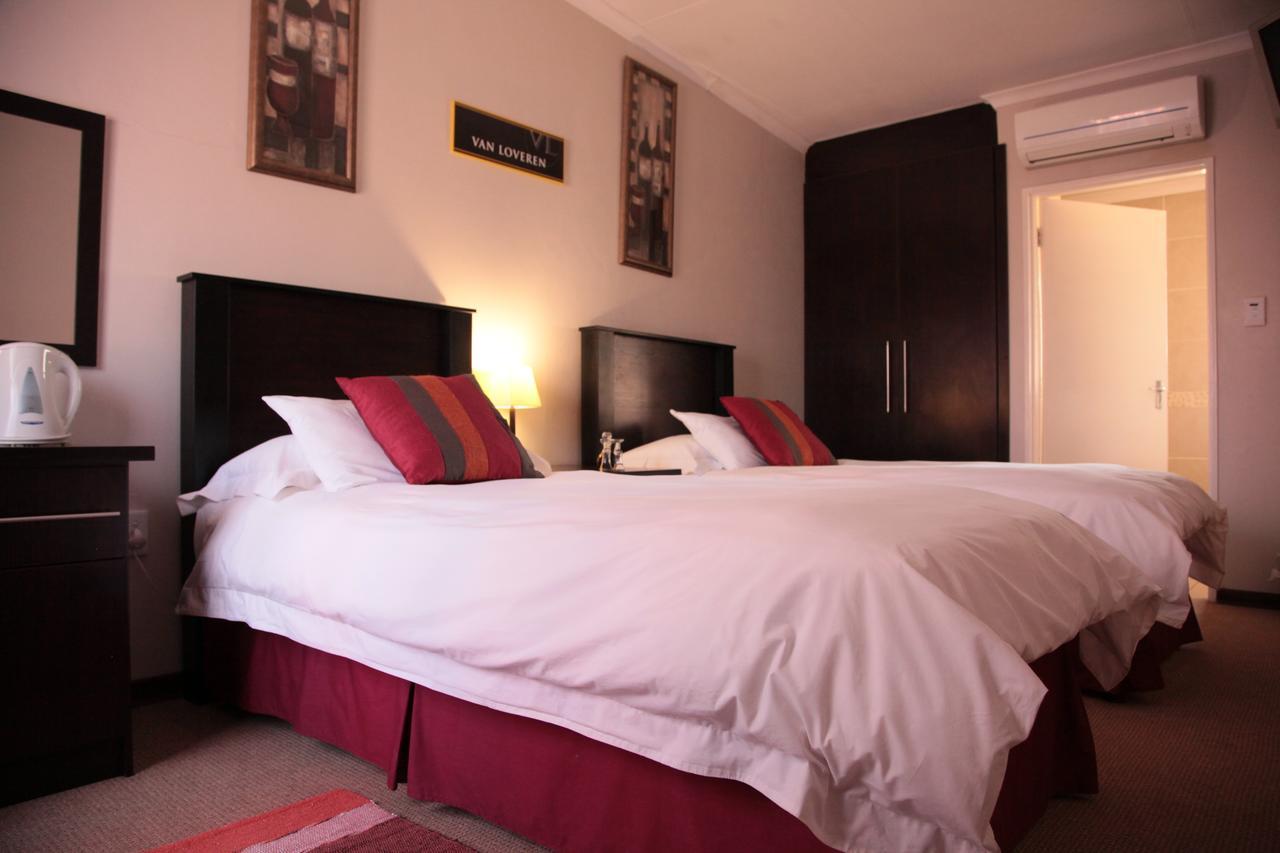 The Lazy Grape Guest Lodge & Spa Benoni Esterno foto